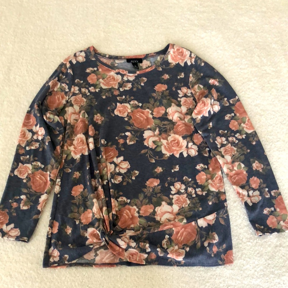 Soft Floral top Size Medium